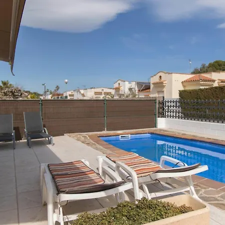 Villa Montse Riumar